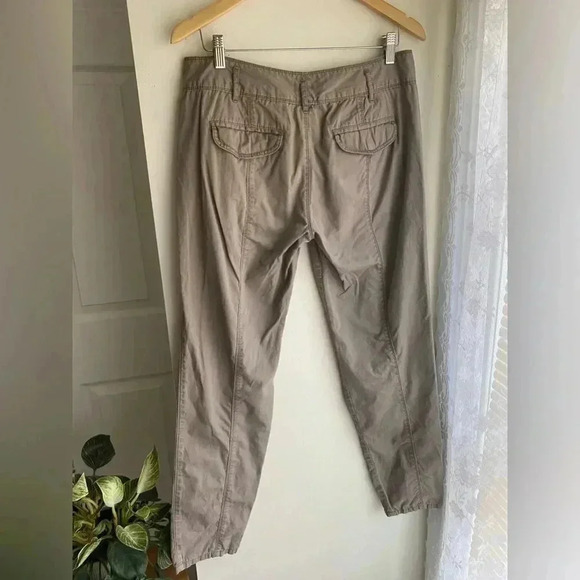 Calvin Klein Pants Women’s Size 8 Light Brown Button Flap Pockets Tapered Leg - Picture 4 of 8